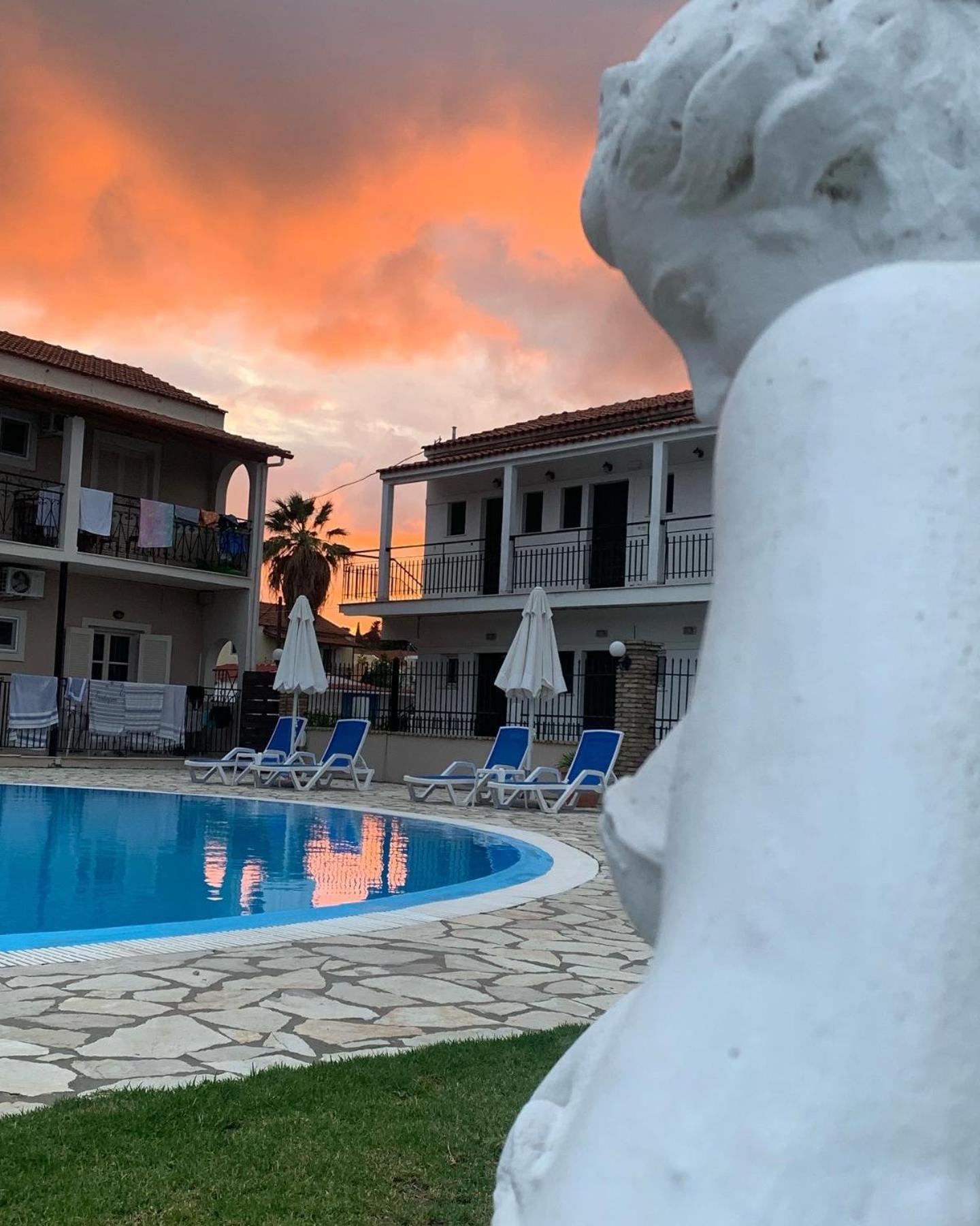 Secreta Vista * Kavos
